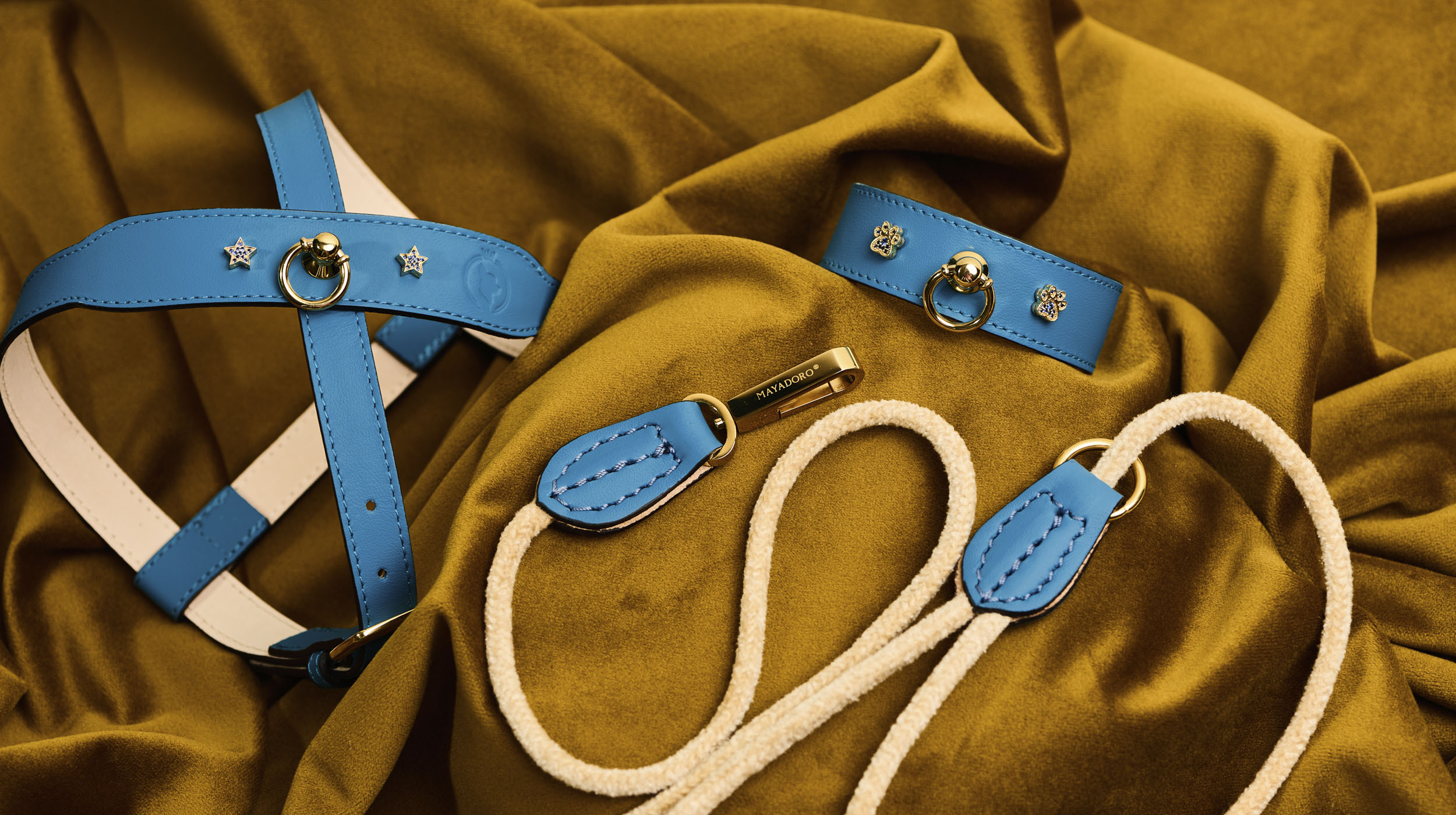 Mayadoro fine jewellery 14ct gold, harness, collar, leash in turquoise